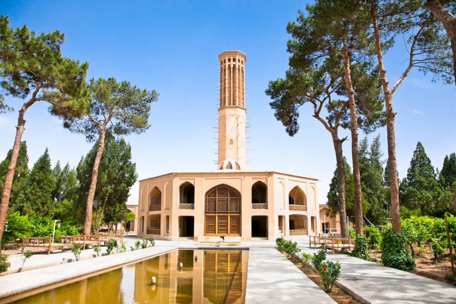 Dowlat-Abad-Garden-A-masterpiece-of-Iranian-Engineering-highest-windcatcher-in-Persia-.-Yazd-Iran